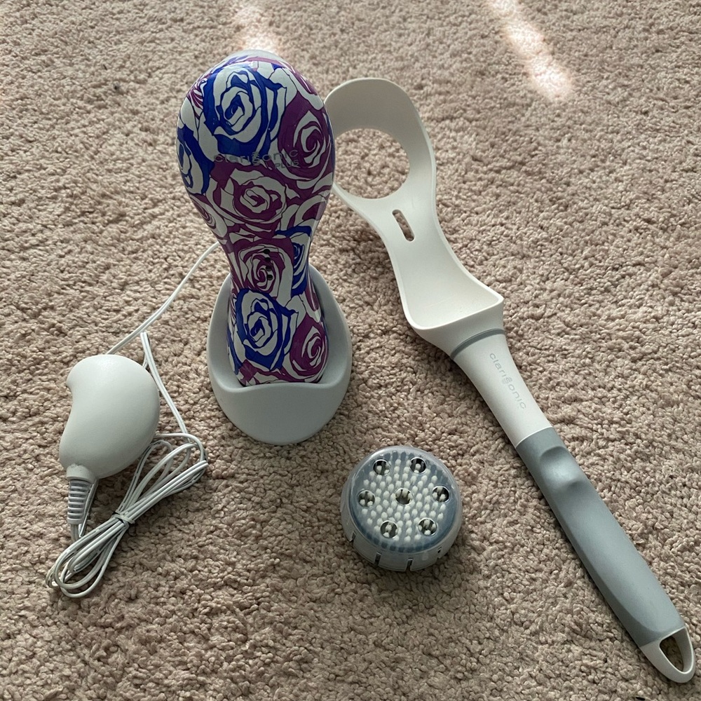 Clarisonic Plus with body brush extension handle